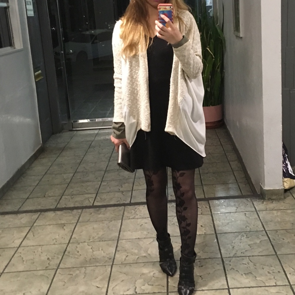 $6 clean out URBAN OUTFITTERS CARDIGAN - Sheer - CHIFFON Size S